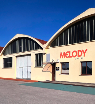 Vista dell'esterno della sede di Melody arredamenti