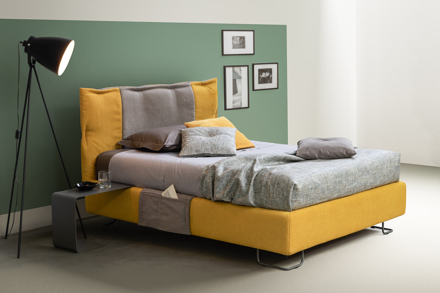 Letto in tessuto bicolor giallo e grigio
